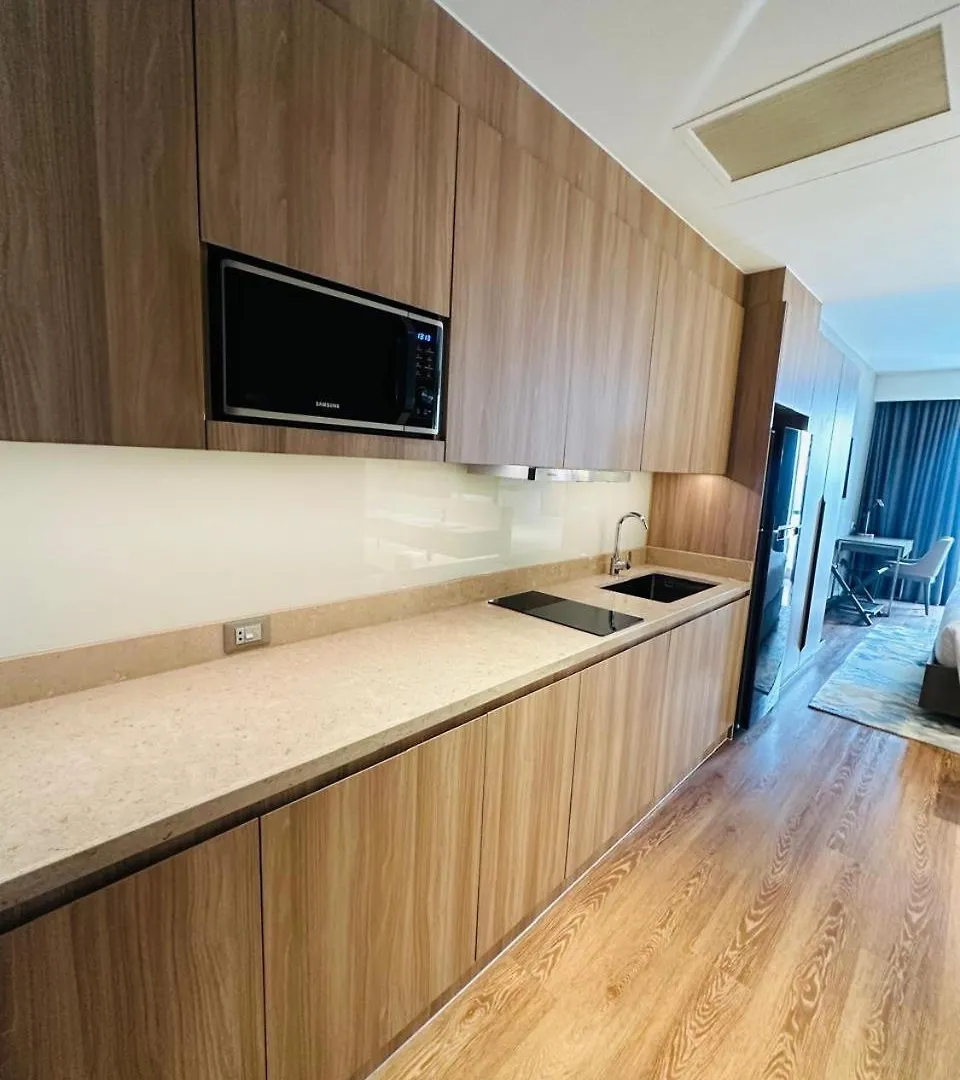 Manila Hotel Residences At Acqua Madr Excellence