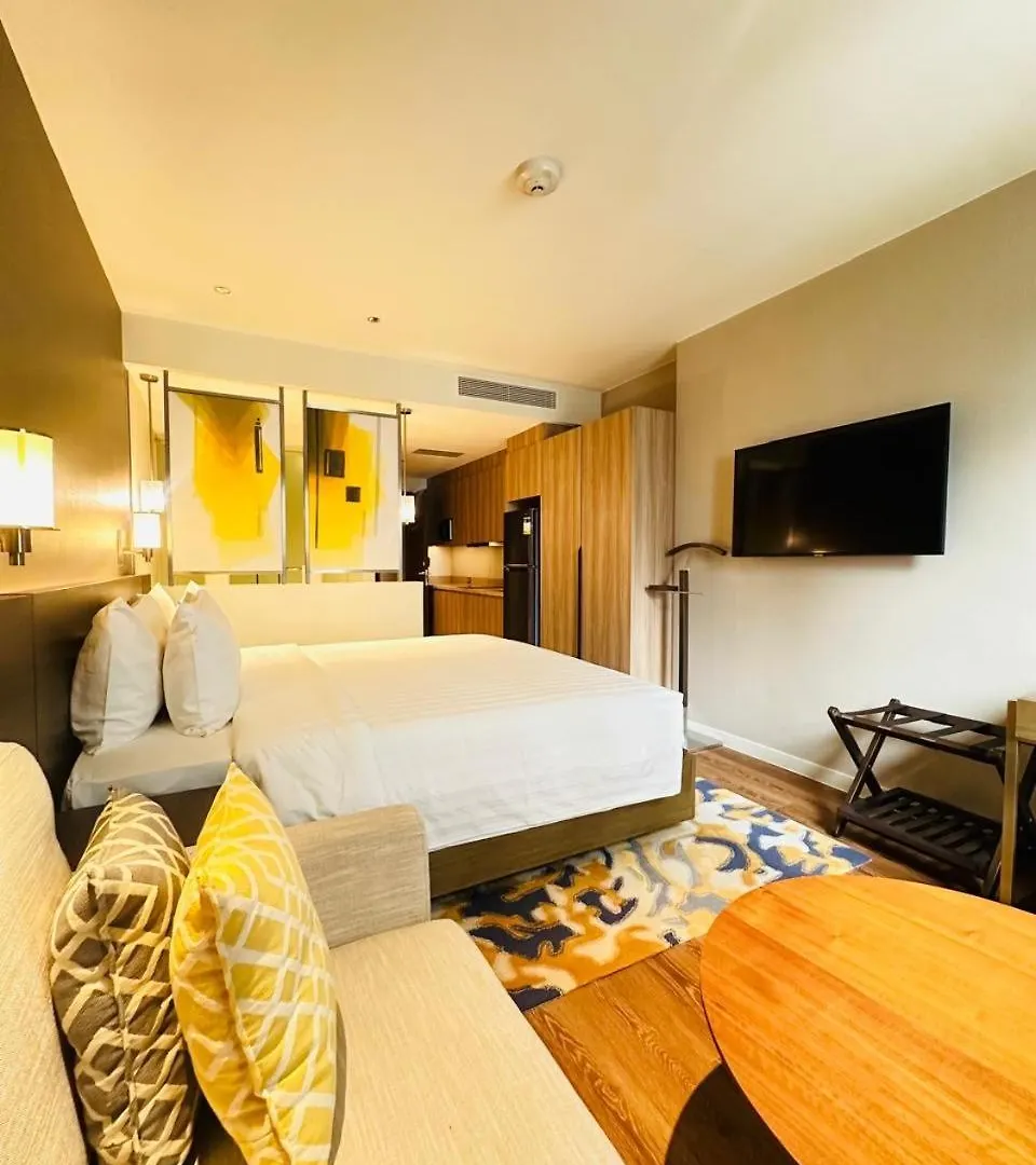 Manila Hotel Residences At Acqua Madr Excellence