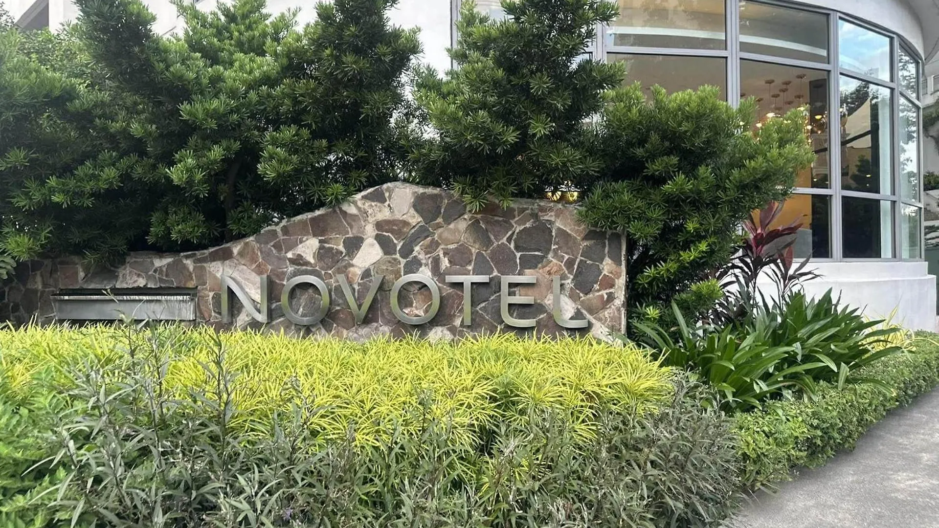 Manila Hotel Residences At Acqua Madr Excellence