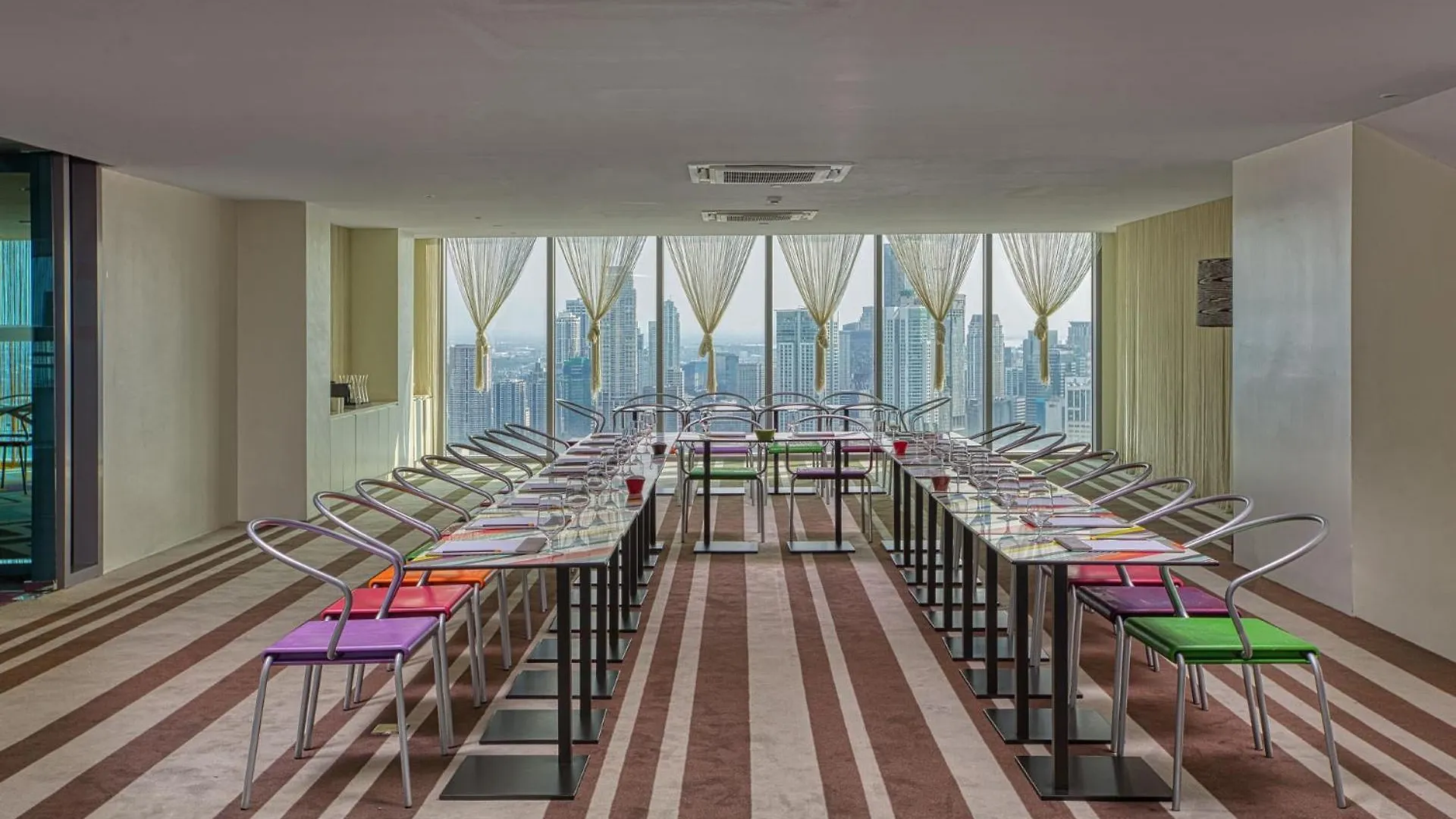 Manila Hotel Residences At Acqua Madr Excellence 4*,  Philippines