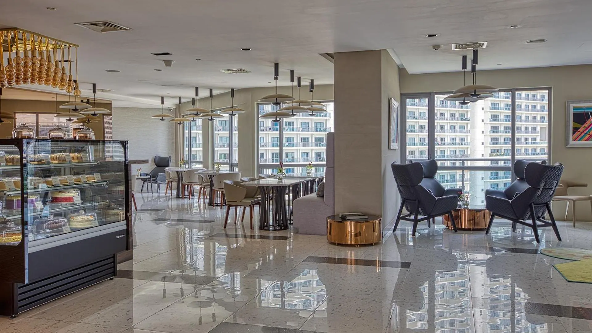 Manila Hotel Residences At Acqua Madr Excellence