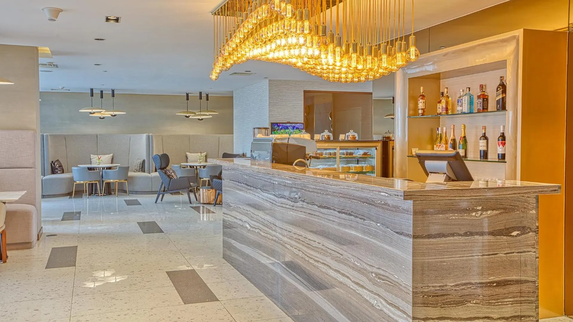 Manila Hotel Residences At Acqua Madr Excellence