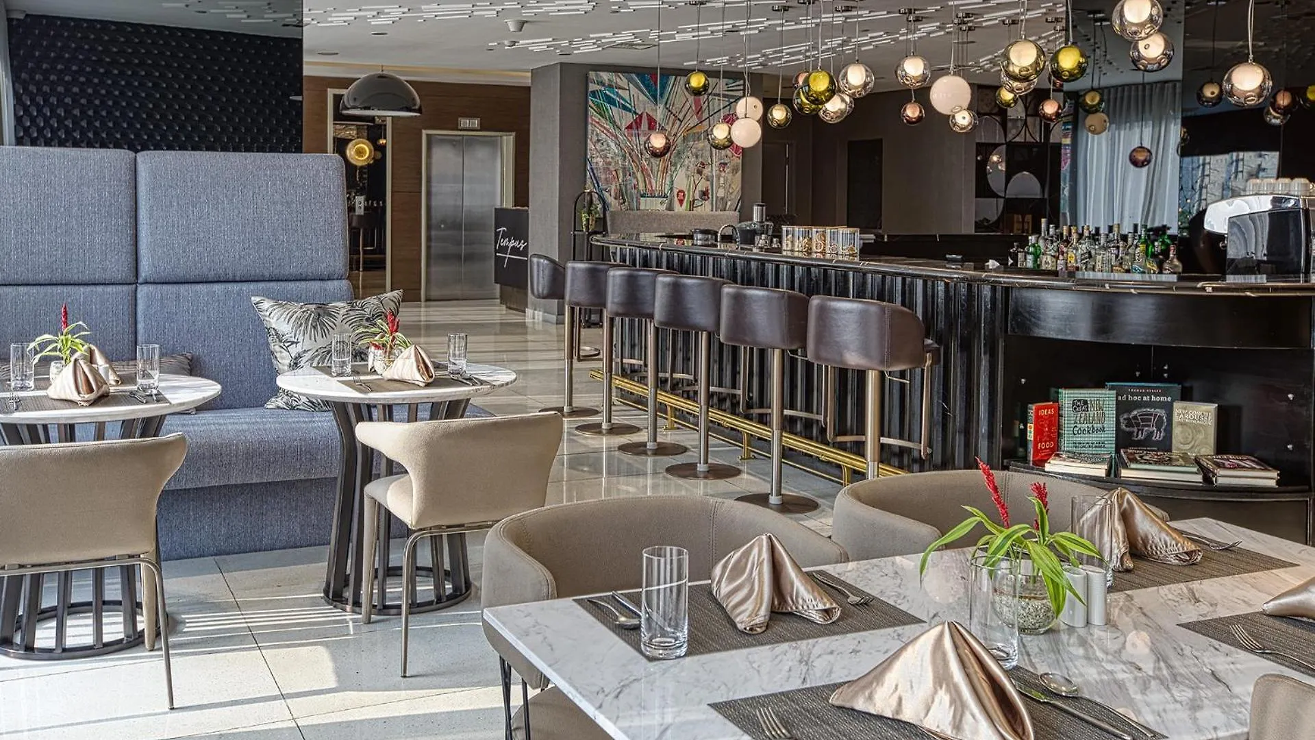 Manila Hotel Residences At Acqua Madr Excellence